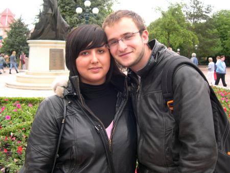 c'est mon homme et moi a disney land on c'est vraiment bien amuesr 