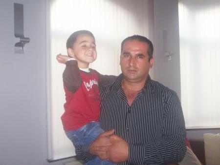 c'est mon pere et mon ptit frere