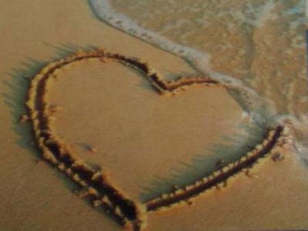coeur sur la plage 